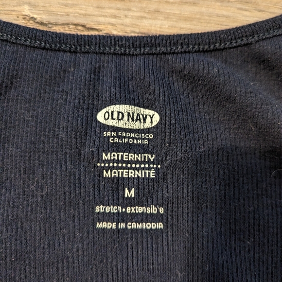 Navy Old navy maternity tank - Picture 2 of 2